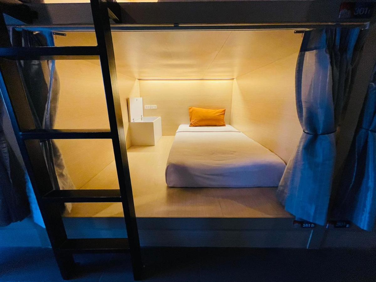 Rabbitel Phuket Hostel Bagian luar foto