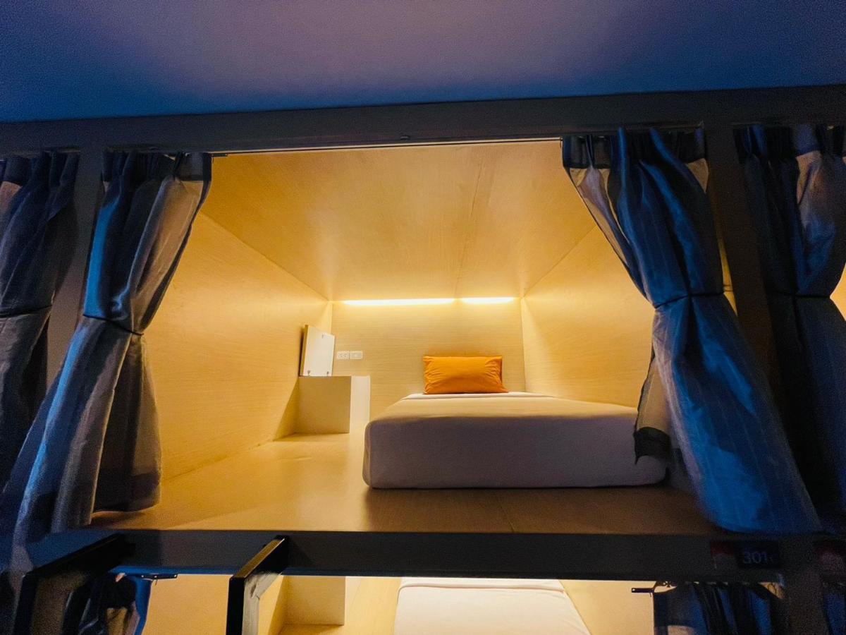 Rabbitel Phuket Hostel Bagian luar foto