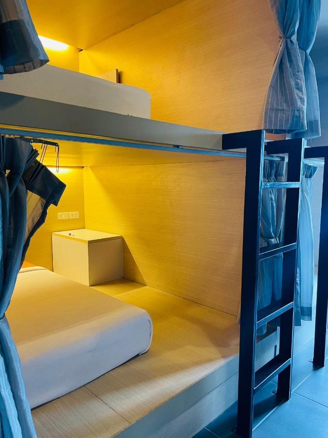 Rabbitel Phuket Hostel Bagian luar foto
