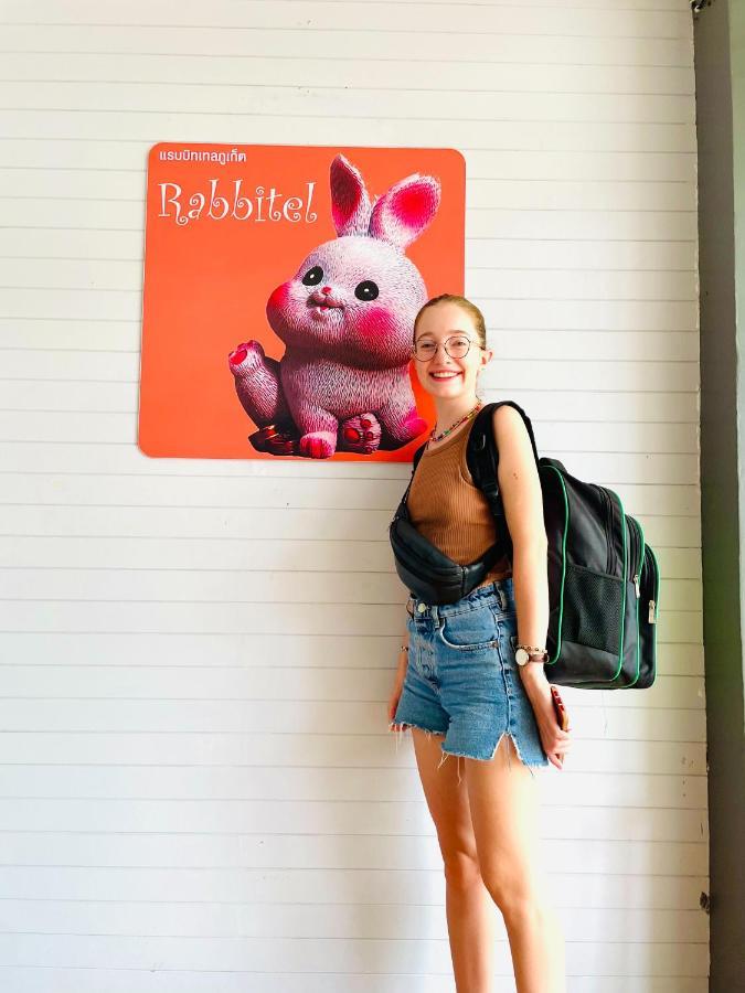 Rabbitel Phuket Hostel Bagian luar foto