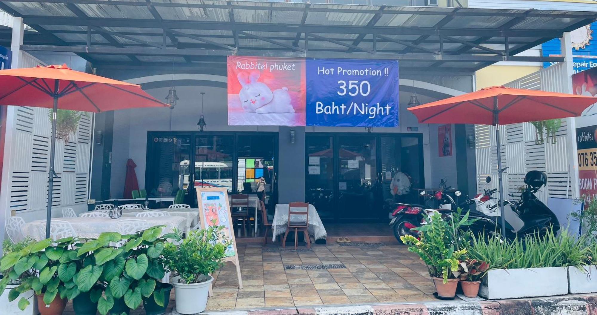Rabbitel Phuket Hostel Bagian luar foto